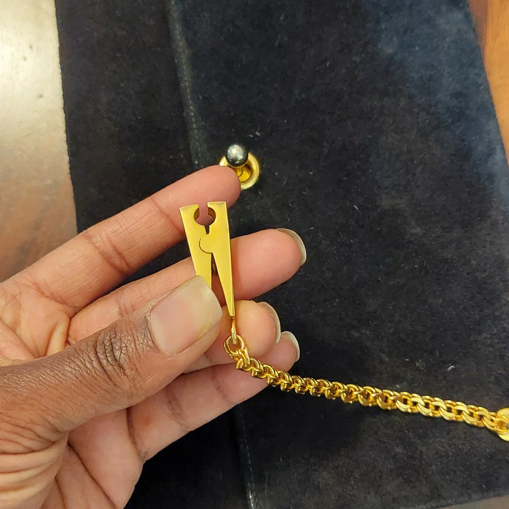 Vintage Black Shoulder Bag with Gold Chain Accent - Picture 6 of 11